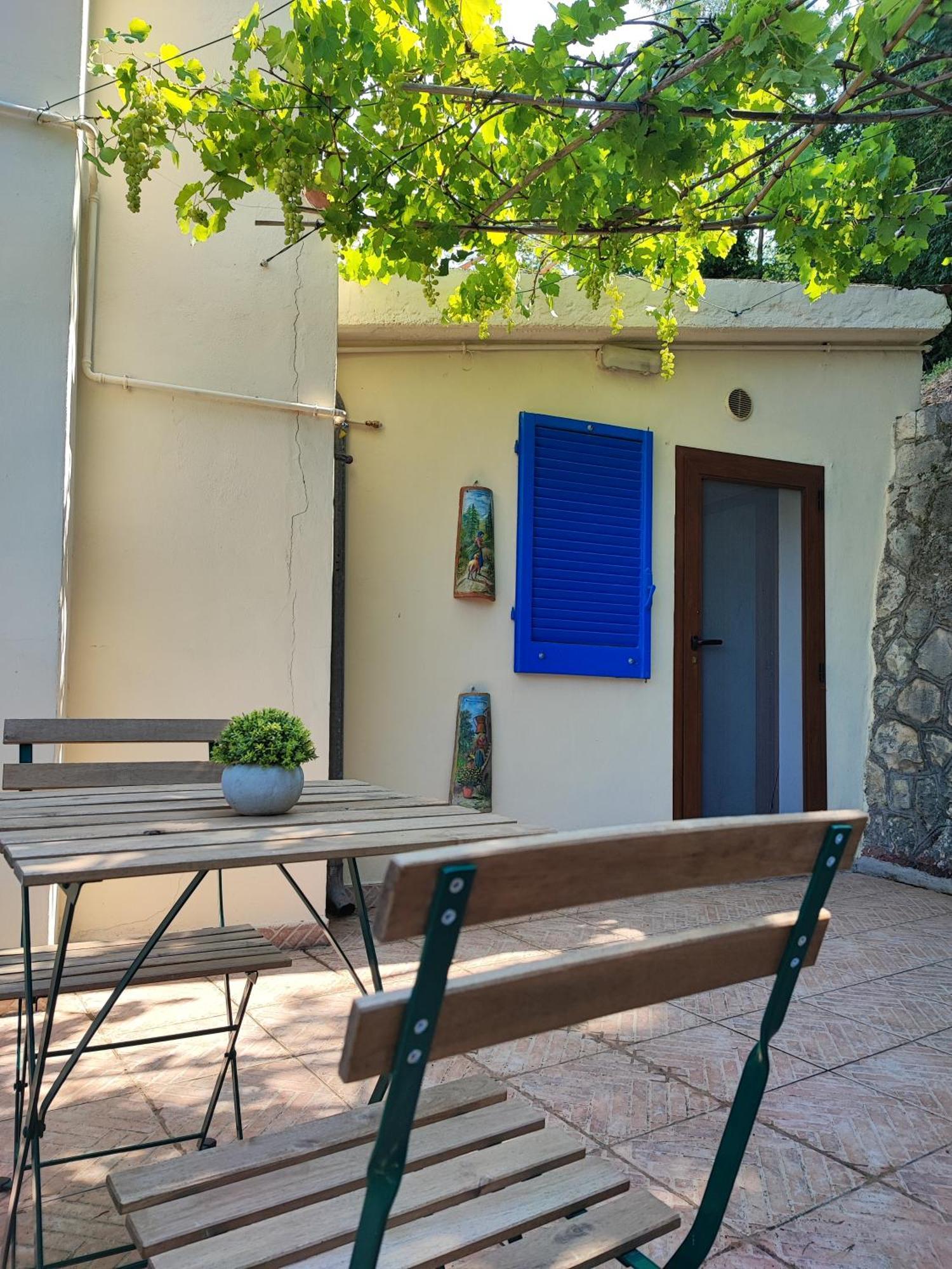 Amoroso'S House, Affittacamere การามานิโก แตร์เม ภายนอก รูปภาพ